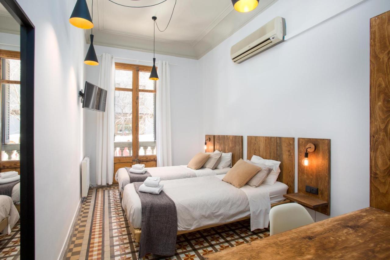 Casa Maca Guest House Barcelona Exterior photo