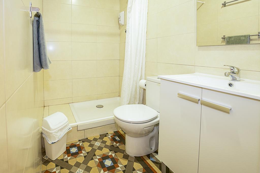 Casa Maca Guest House Barcelona Exterior photo