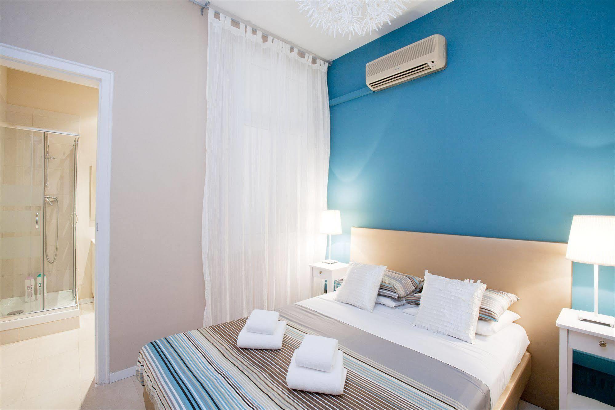 Casa Maca Guest House Barcelona Exterior photo