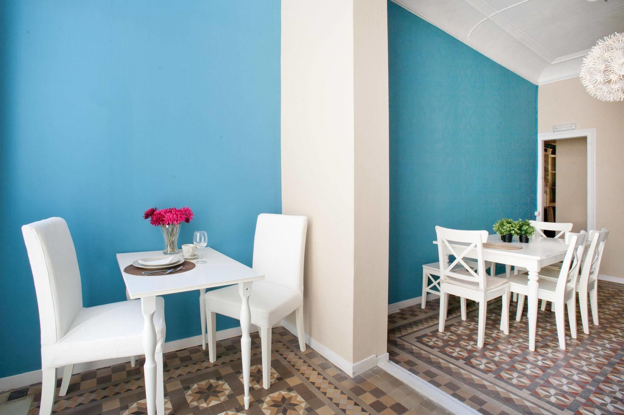 Casa Maca Guest House Barcelona Exterior photo