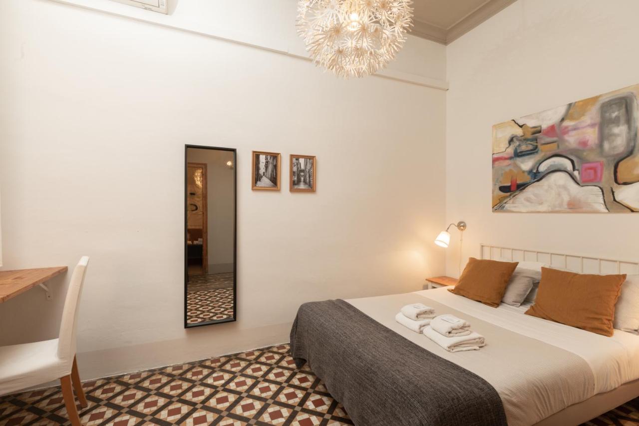 Casa Maca Guest House Barcelona Exterior photo
