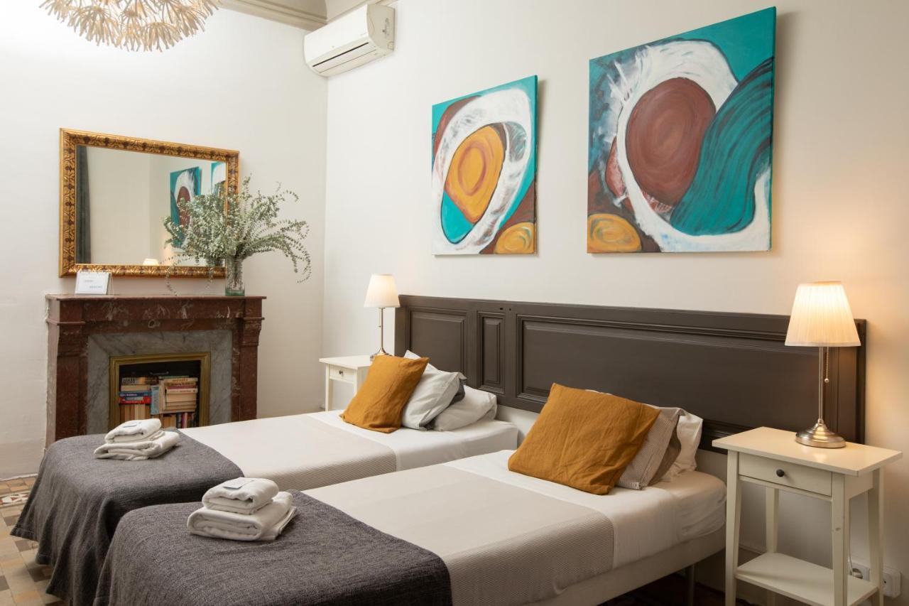 Casa Maca Guest House Barcelona Exterior photo